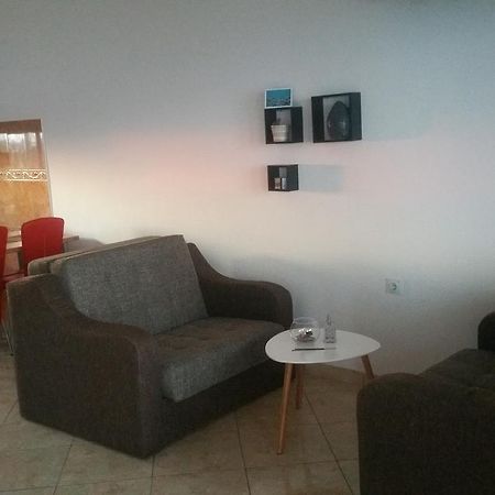 Apartments Tara Улцинь Екстер'єр фото