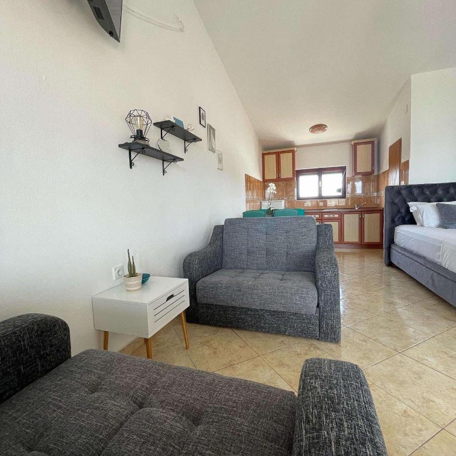 Apartments Tara Улцинь Екстер'єр фото