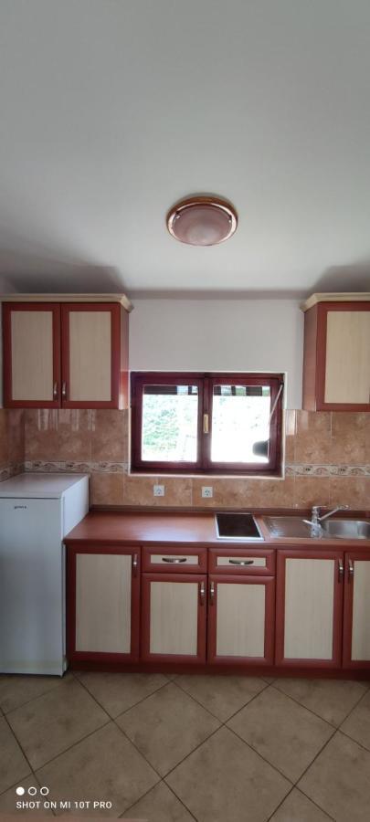 Apartments Tara Улцинь Екстер'єр фото
