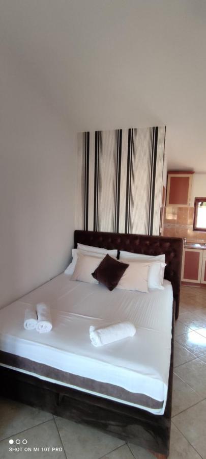 Apartments Tara Улцинь Екстер'єр фото