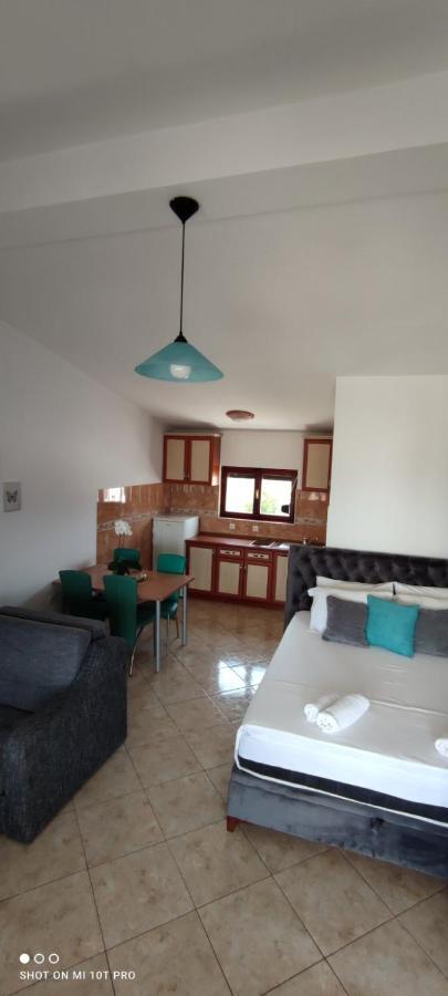 Apartments Tara Улцинь Екстер'єр фото