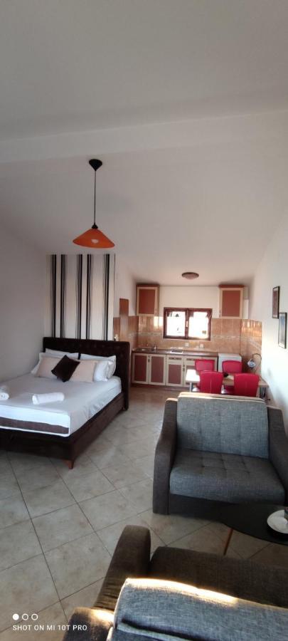 Apartments Tara Улцинь Екстер'єр фото