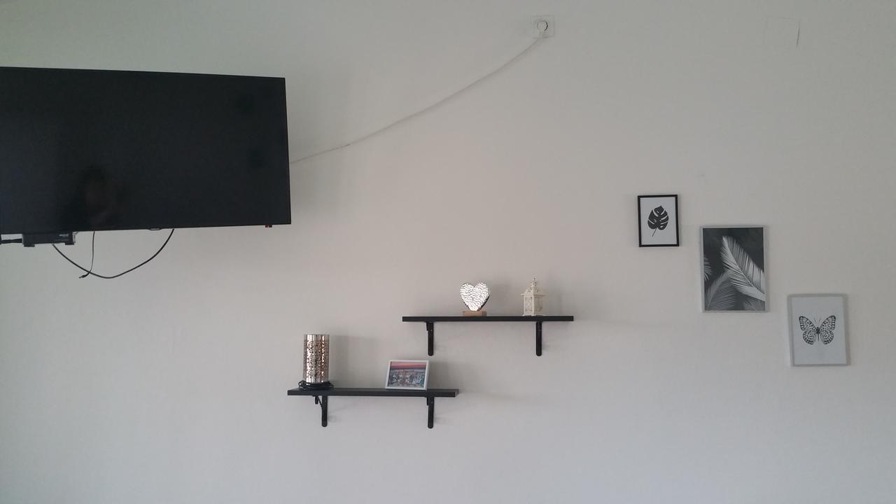 Apartments Tara Улцинь Екстер'єр фото