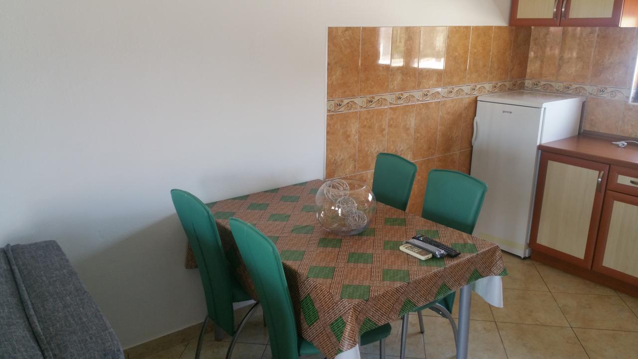 Apartments Tara Улцинь Екстер'єр фото